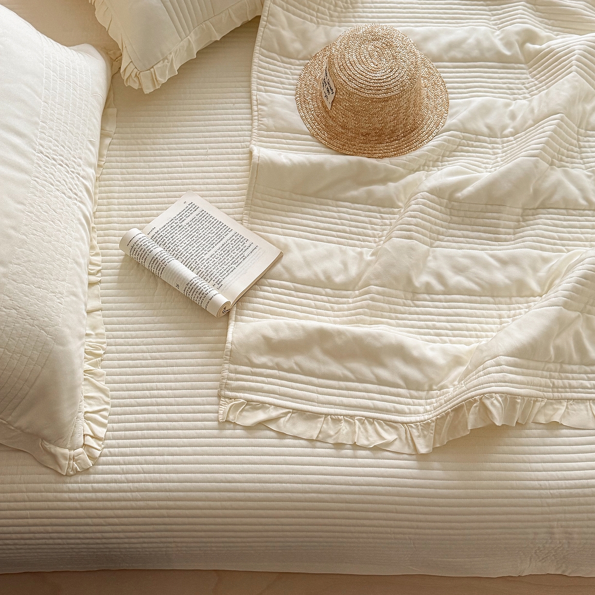 91家纺网 家纺一手货源 找家纺 漫调家纺 2026新款韩国莫代尔夏被床盖系列-花边款 奶杏