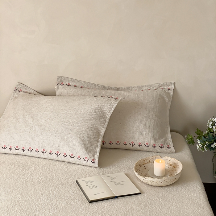 91家纺网 家纺一手货源 找家纺 麻依 2026新款四层纱布亚麻枕巾棉麻 风信子