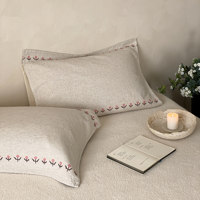 91家纺网 家纺一手货源 找家纺 麻依 2026新款四层纱布亚麻枕巾棉麻 风信子