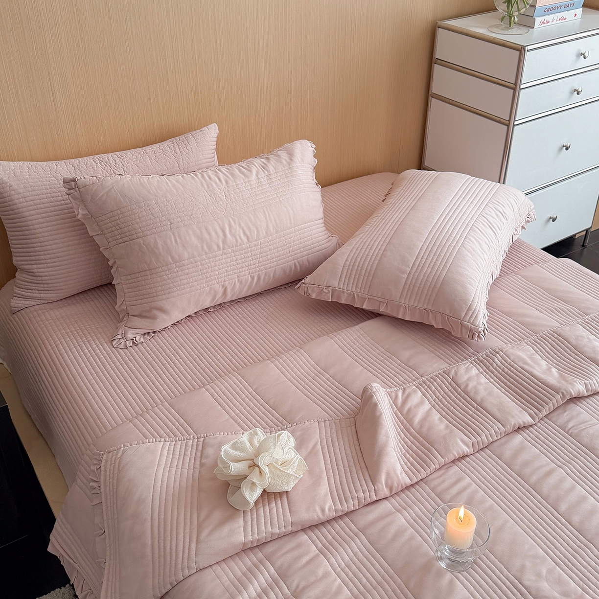 91家纺网 家纺一手货源 找家纺 漫调家纺 2026新款韩国莫代尔夏被床盖系列-花边款 柔粉