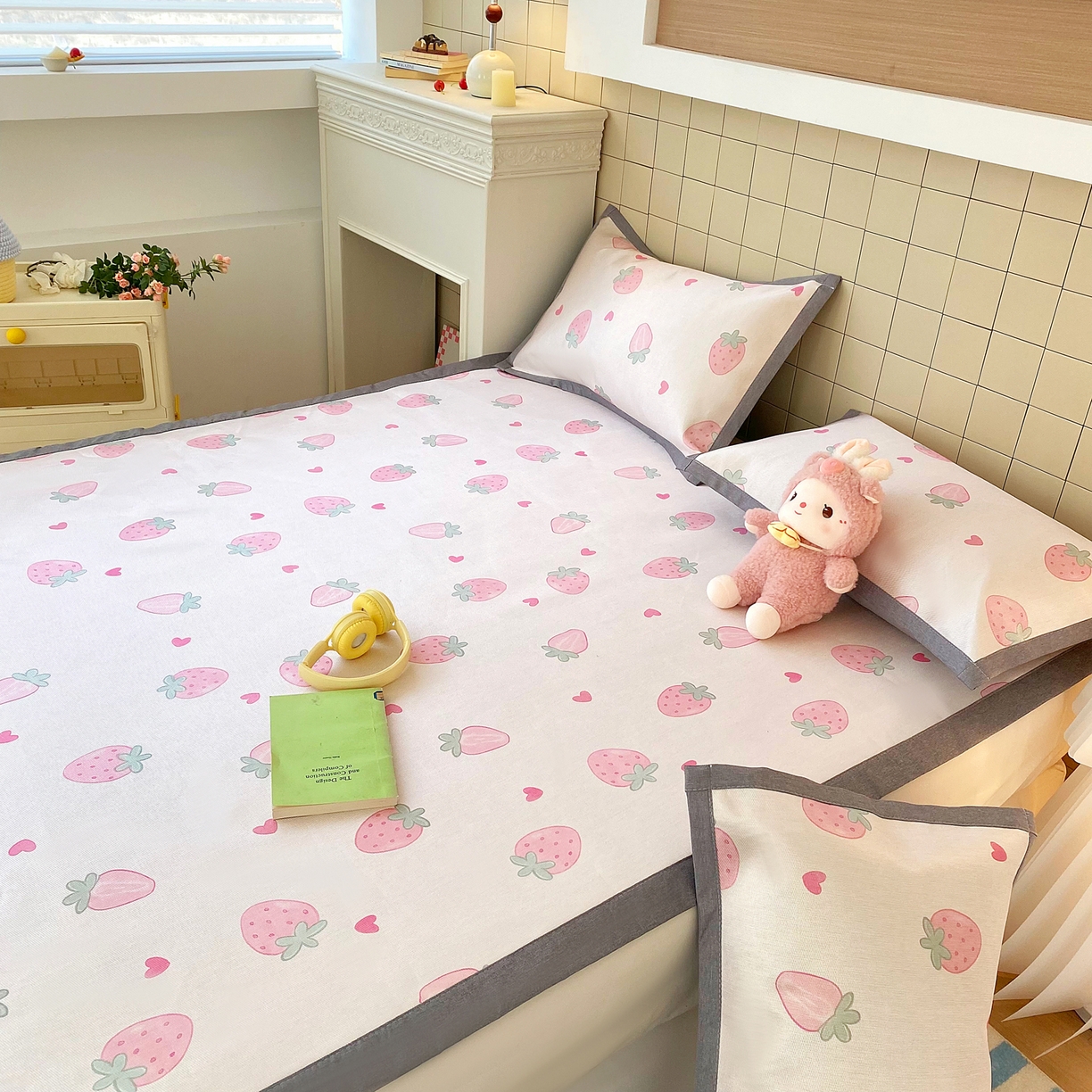 91家纺网 家纺一手货源 找家纺 金盛纺 2026新款A类数码印花冰丝席(可定制)-床席款 草莓心