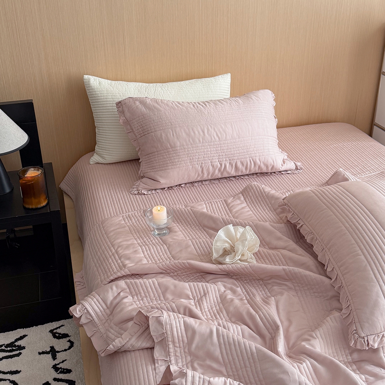 91家纺网 家纺一手货源 找家纺 漫调家纺 2026新款韩国莫代尔夏被床盖系列-花边款 柔粉