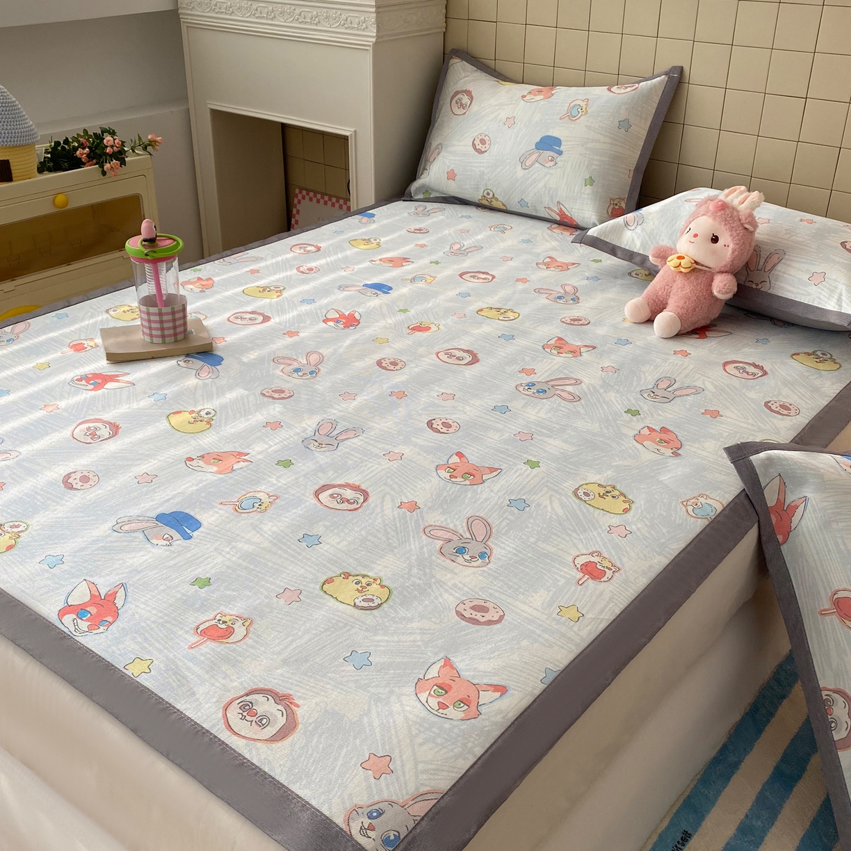 91家纺网 家纺一手货源 找家纺 金盛纺 2026新款A类数码印花冰丝席(可定制)-床席款 动物天团