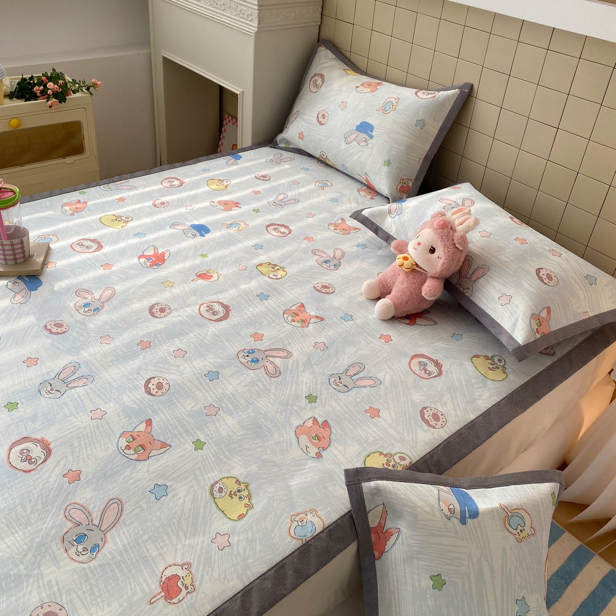 91家纺网 家纺一手货源 找家纺 金盛纺 2026新款A类数码印花冰丝席(可定制)-床席款 动物天团