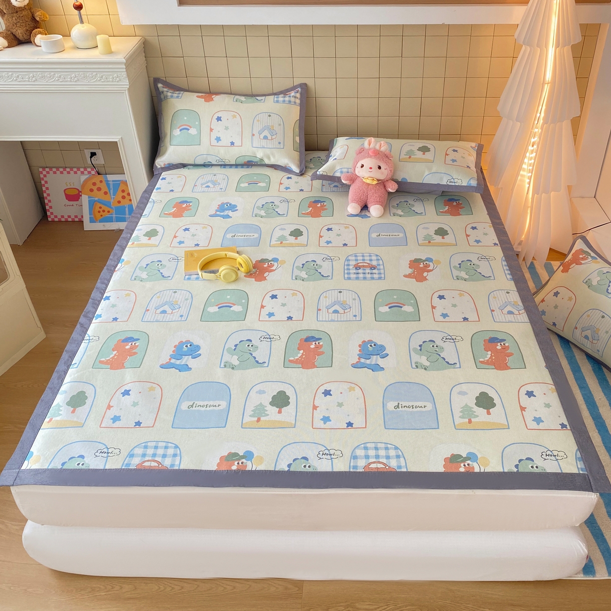 91家纺网 家纺一手货源 找家纺 金盛纺 2026新款A类数码印花冰丝席(可定制)-床席款 夏日萌龙记