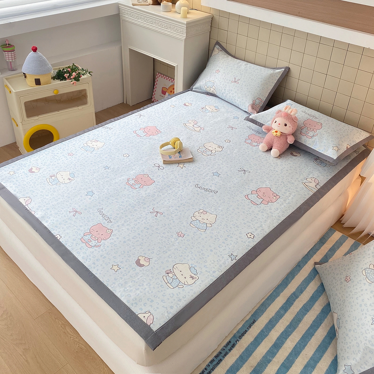 91家纺网 家纺一手货源 找家纺 金盛纺 2026新款A类数码印花冰丝席(可定制)-床席款 蓝猫