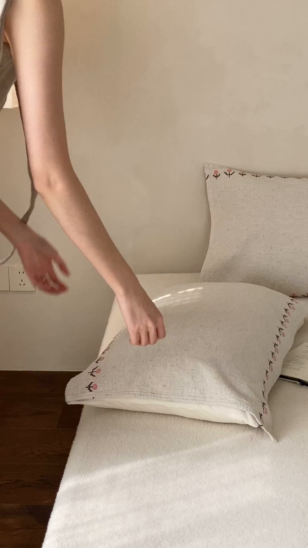 91家纺网 家纺一手货源 找家纺 麻依 2026新款四层纱布亚麻枕巾棉麻 风信子