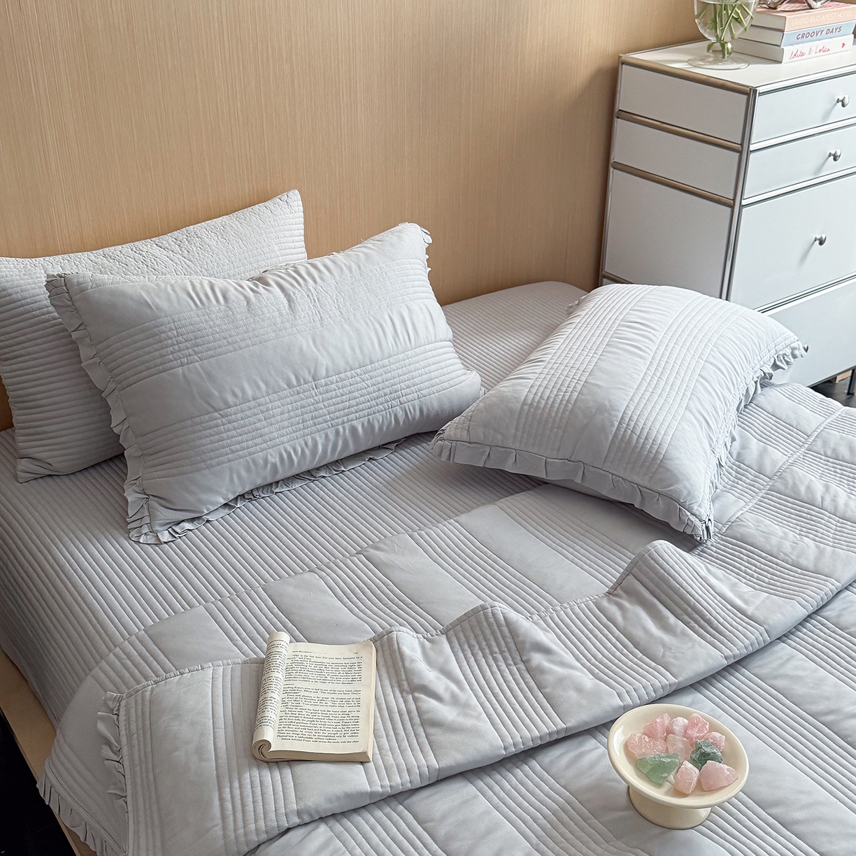 91家纺网 家纺一手货源 找家纺 漫调家纺 2026新款韩国莫代尔夏被床盖系列-花边款 雾灰