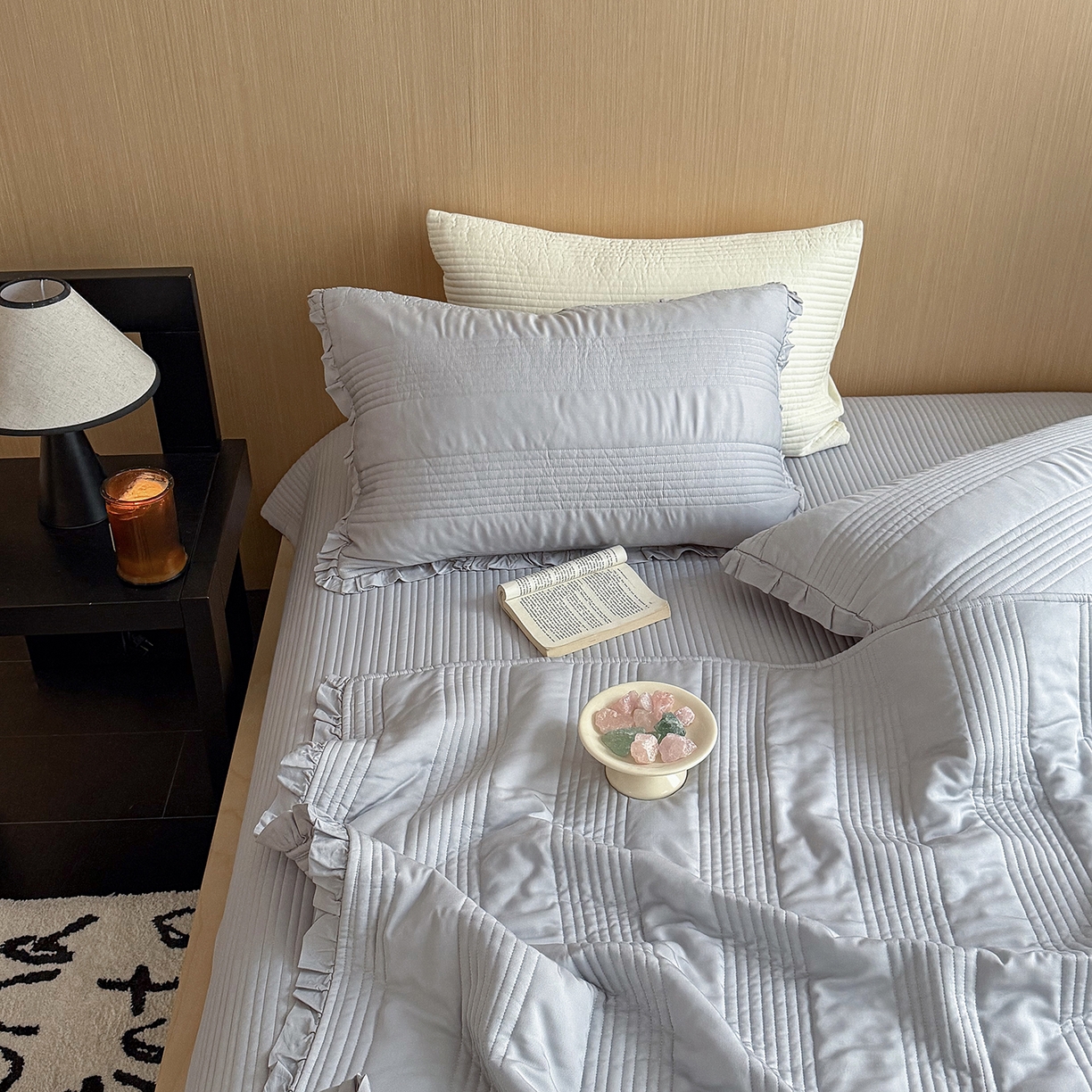 91家纺网 家纺一手货源 找家纺 漫调家纺 2026新款韩国莫代尔夏被床盖系列-花边款 雾灰