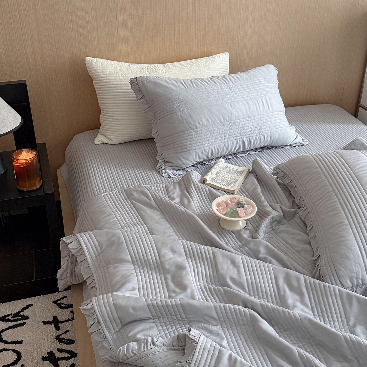 91家纺网 家纺一手货源 找家纺 漫调家纺 2026新款韩国莫代尔夏被床盖系列-花边款 雾灰