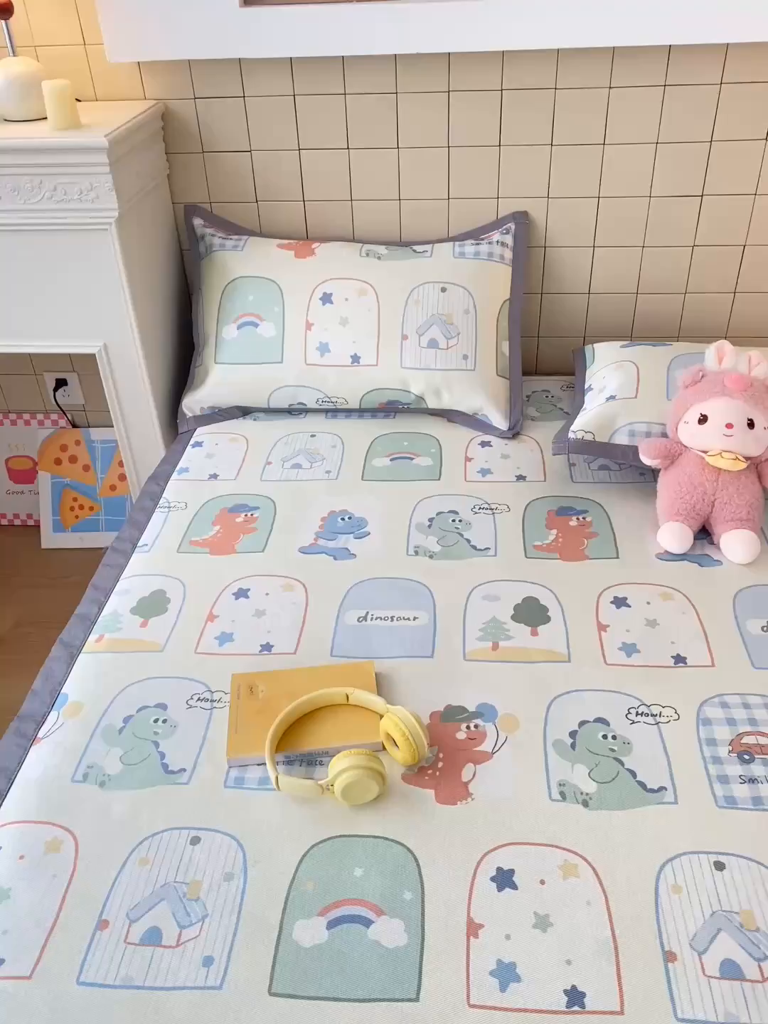 91家纺网 家纺一手货源 找家纺 金盛纺 2026新款A类数码印花冰丝席(可定制)-床席款 夏日萌龙记