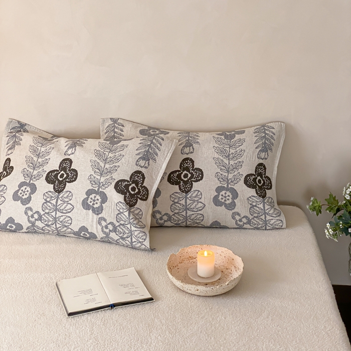 91家纺网 家纺一手货源 找家纺 麻依 2026新款四层纱布亚麻枕巾棉麻 清涧月