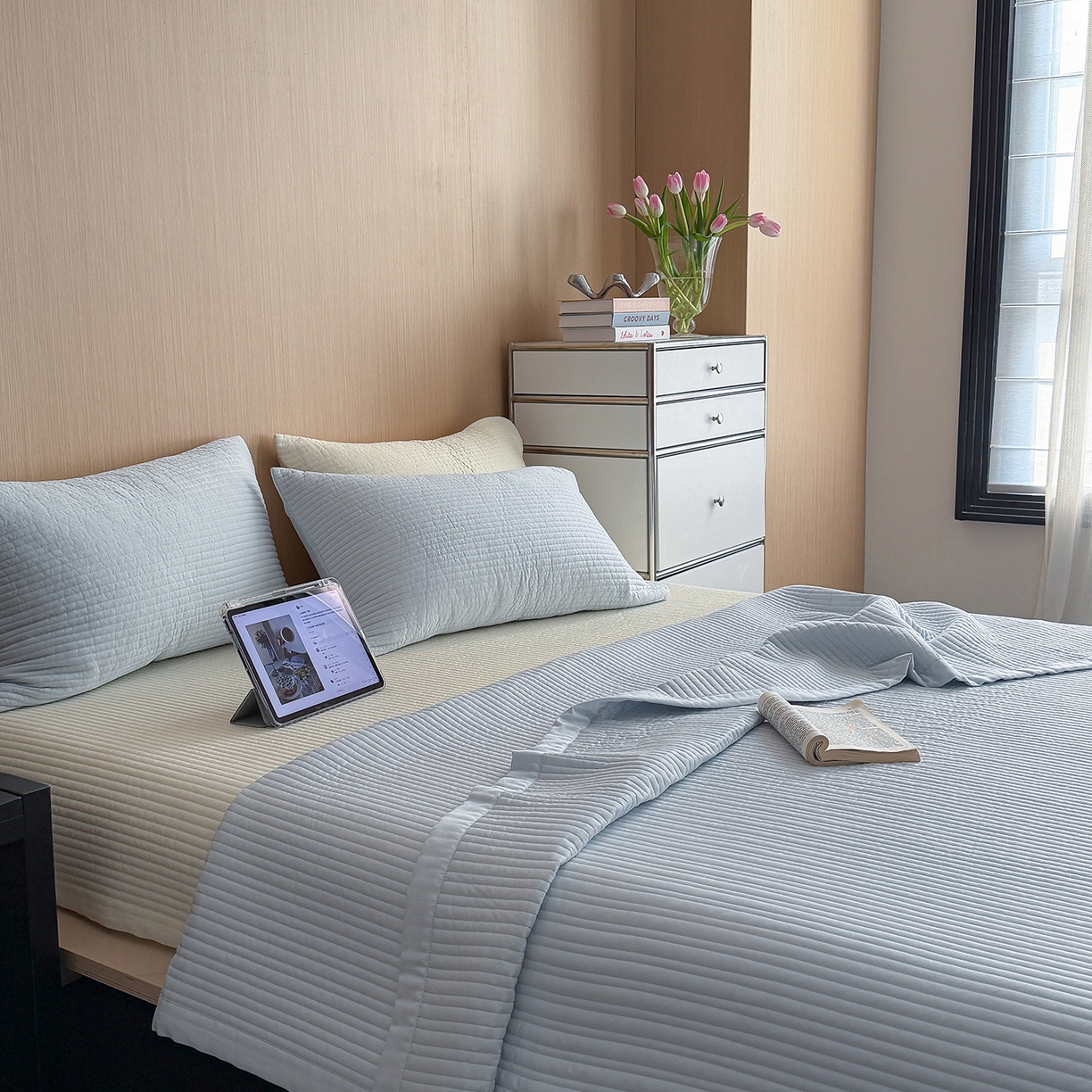 91家纺网 家纺一手货源 找家纺 （总）漫调家纺 2026新款韩国莫代尔夏被床盖系列-宽边直条款