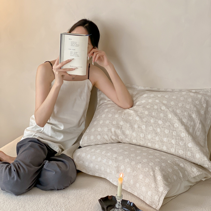 91家纺网 家纺一手货源 找家纺 麻依 2026新款四层纱布亚麻枕巾棉麻 圆点