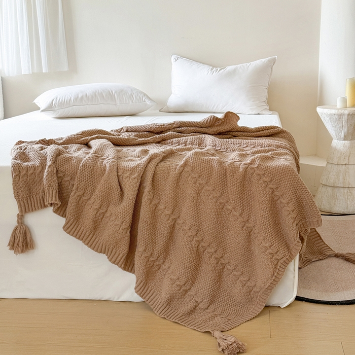 91家纺网 家纺一手货源 找家纺 丹本家纺 2026新款针织毛毯鹿毛绒纯色流苏航空休闲毯办公午睡盖毯多功能装饰毯 丁香咖