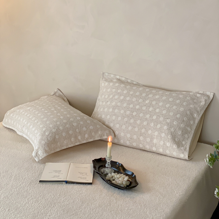 91家纺网 家纺一手货源 找家纺 麻依 2026新款四层纱布亚麻枕巾棉麻 圆点