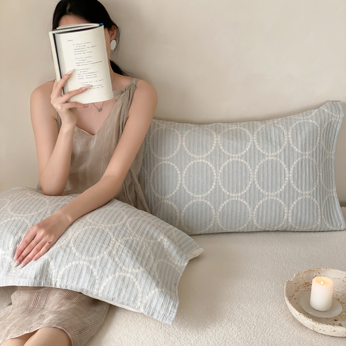 91家纺网 家纺一手货源 找家纺 麻依 2026新款四层纱布亚麻枕巾棉麻 源梦