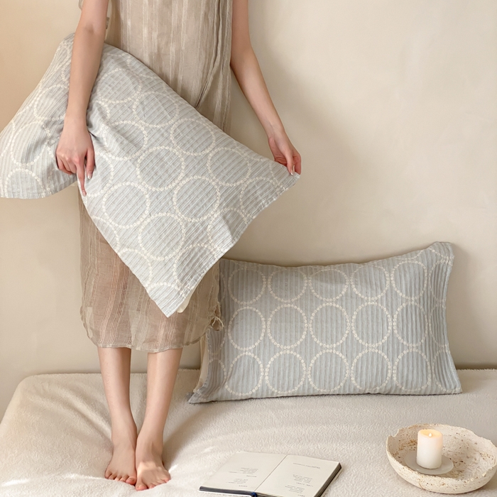 91家纺网 家纺一手货源 找家纺 麻依 2026新款四层纱布亚麻枕巾棉麻 源梦