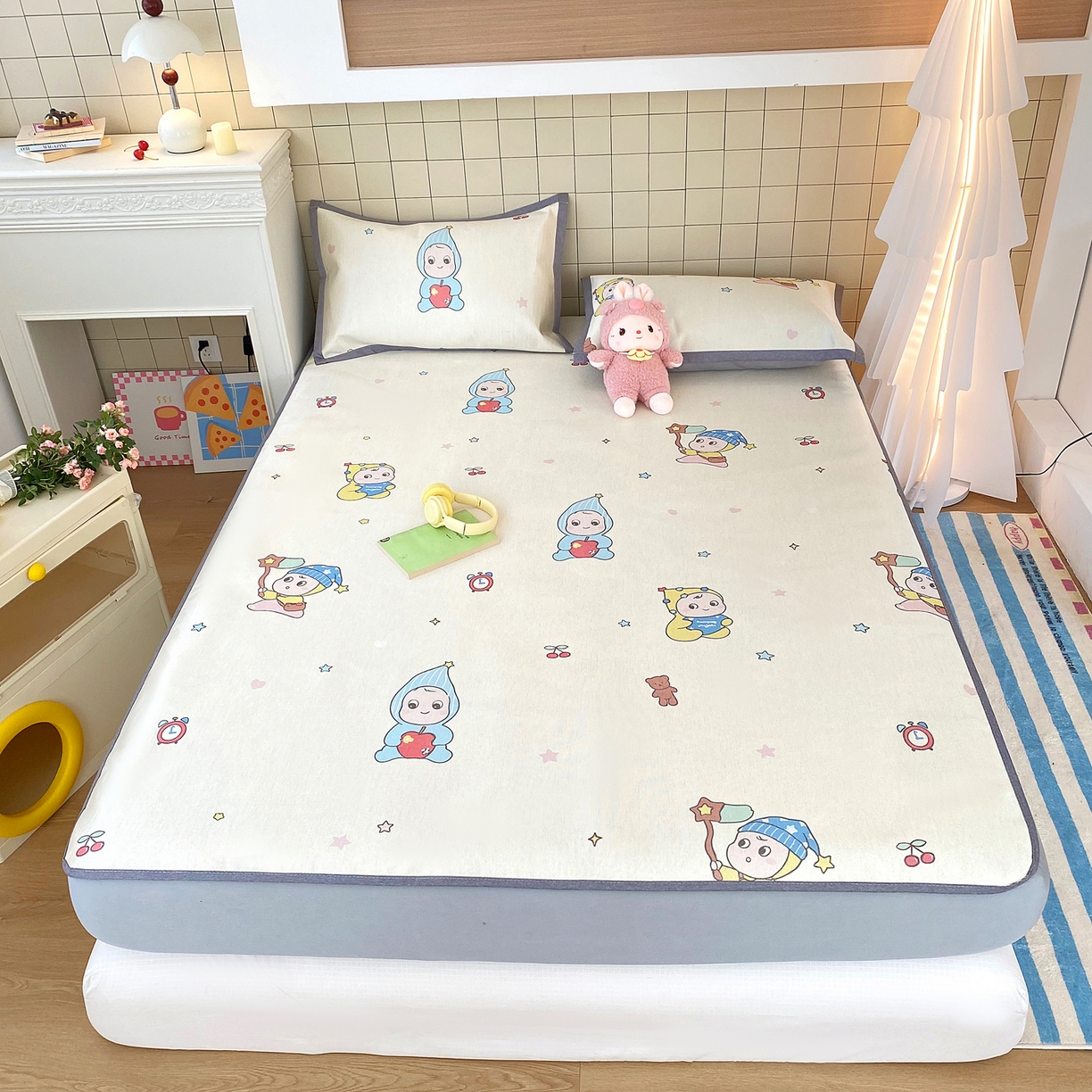 91家纺网 家纺一手货源 找家纺 金盛纺 2025新款高克重牛奶绒印花系列单床单(可定制) 桃心草莓