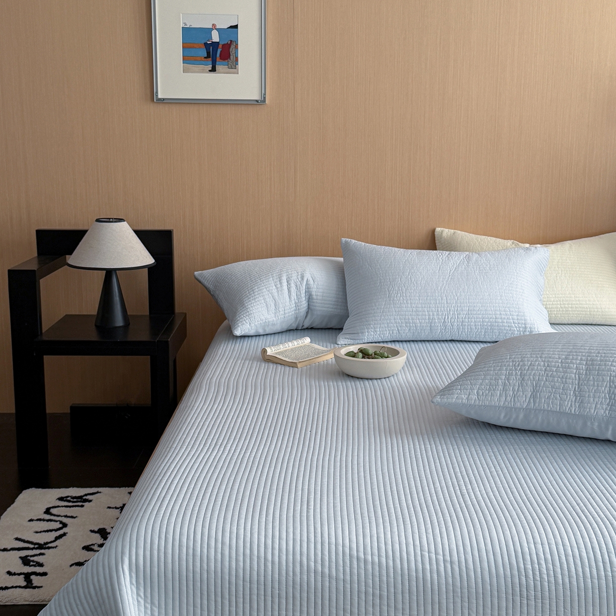 91家纺网 家纺一手货源 找家纺 漫调家纺 2026新款韩国莫代尔夏被床盖系列-宽边直条款 海盐蓝