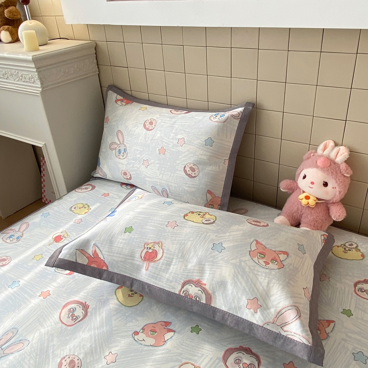 91家纺网 家纺一手货源 找家纺 金盛纺 2026新款A类数码印花冰丝席(可定制)-床笠款 动物天团