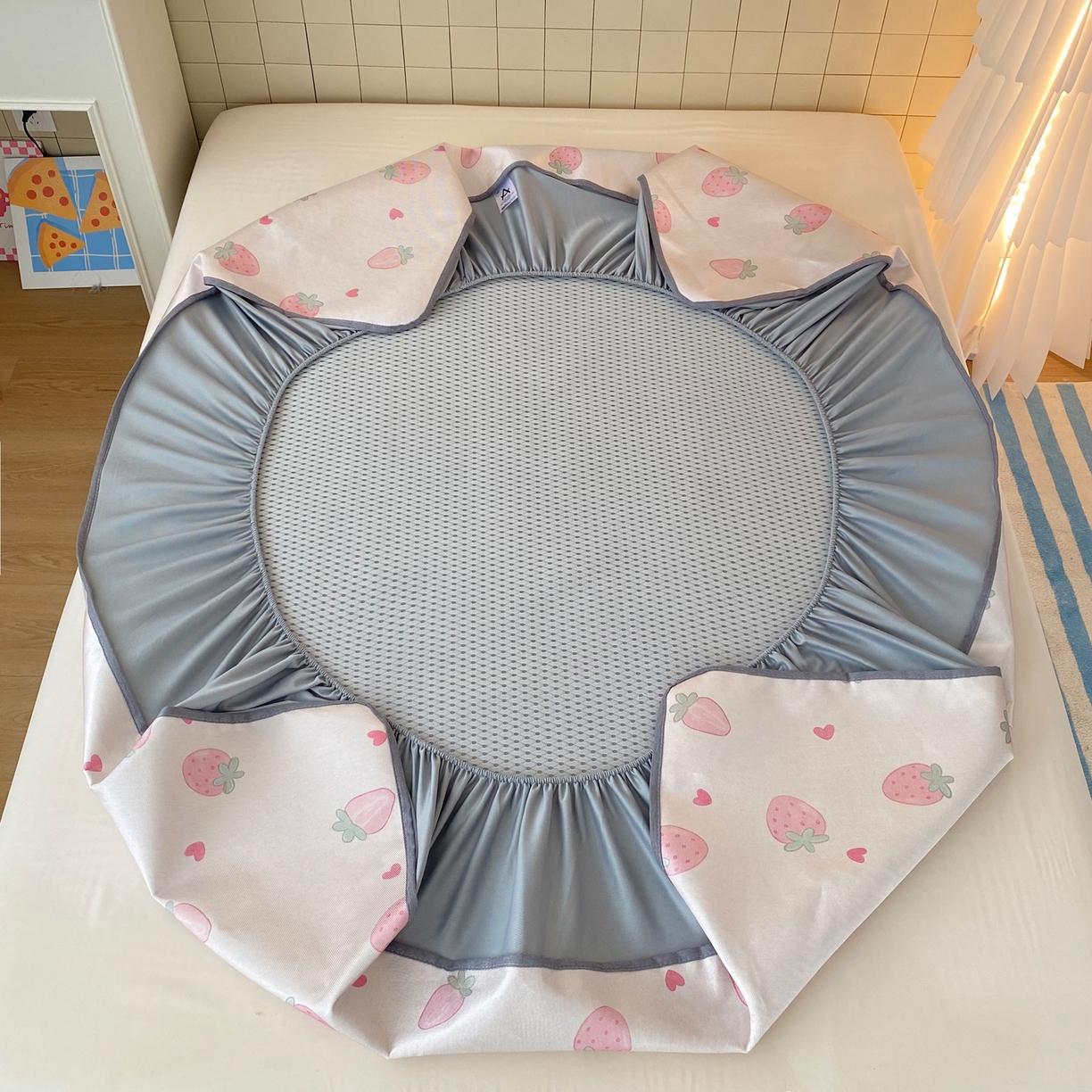 91家纺网 家纺一手货源 找家纺 金盛纺 2026新款A类数码印花冰丝席(可定制)-床笠款 草莓心