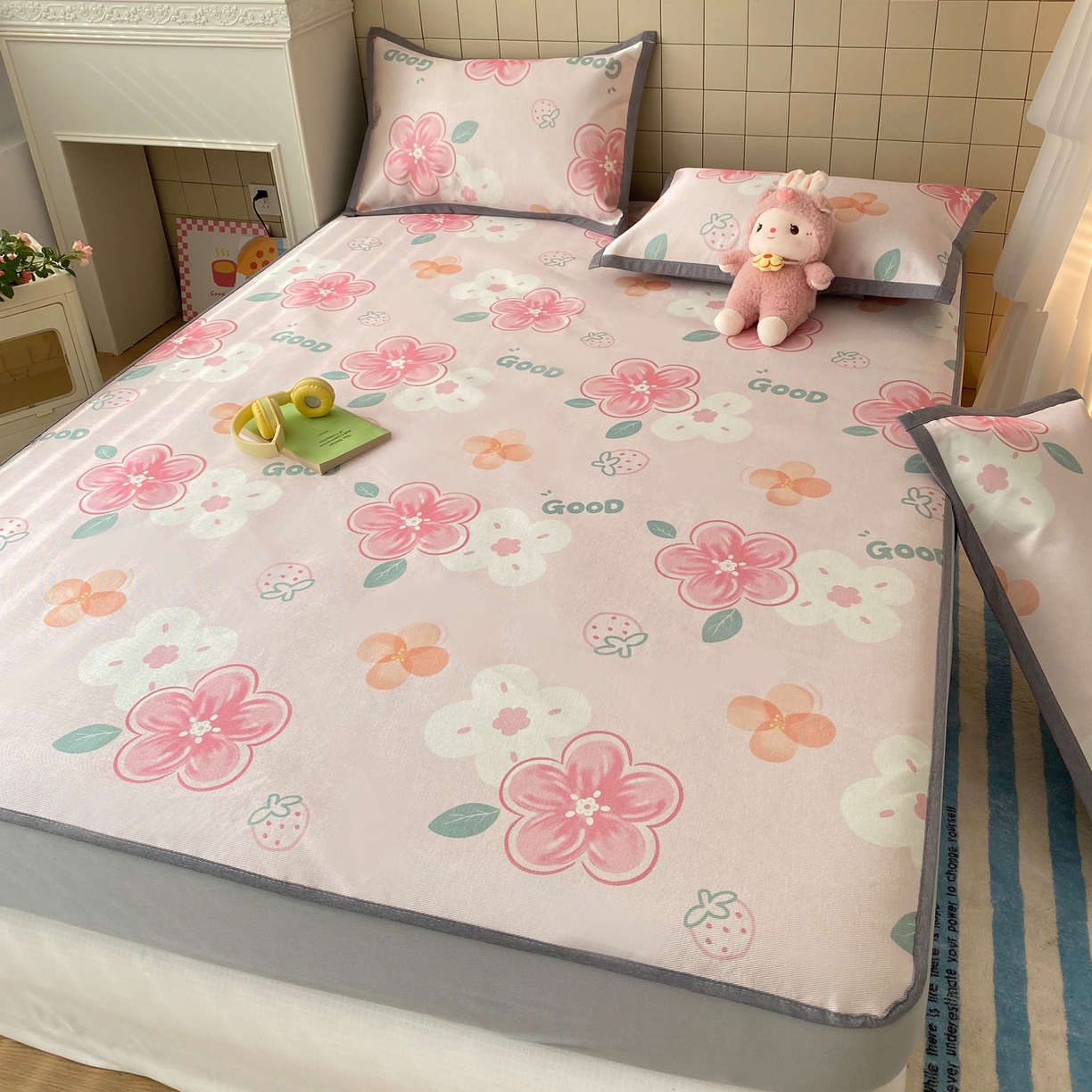 91家纺网 家纺一手货源 找家纺 金盛纺 2026新款A类数码印花冰丝席(可定制)-床笠款 花间甜语