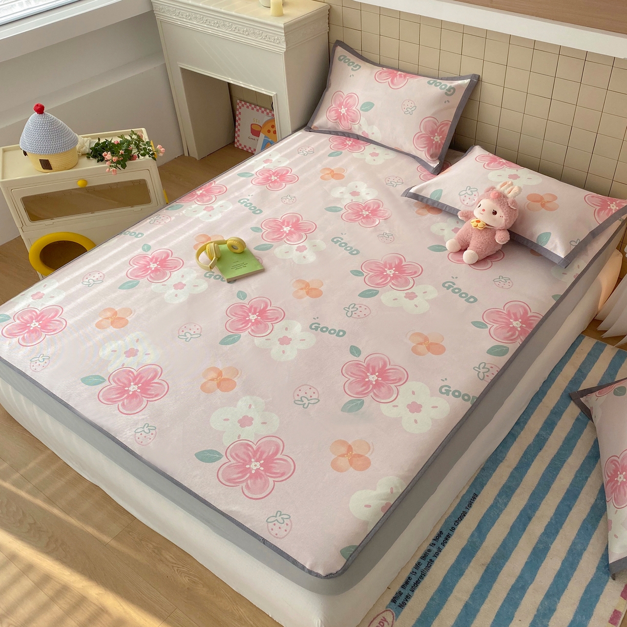 91家纺网 家纺一手货源 找家纺 金盛纺 2026新款A类数码印花冰丝席(可定制)-床笠款 花间甜语