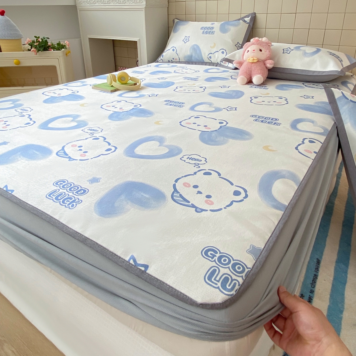 91家纺网 家纺一手货源 找家纺 金盛纺 2026新款A类数码印花冰丝席(可定制)-床笠款 星月小熊