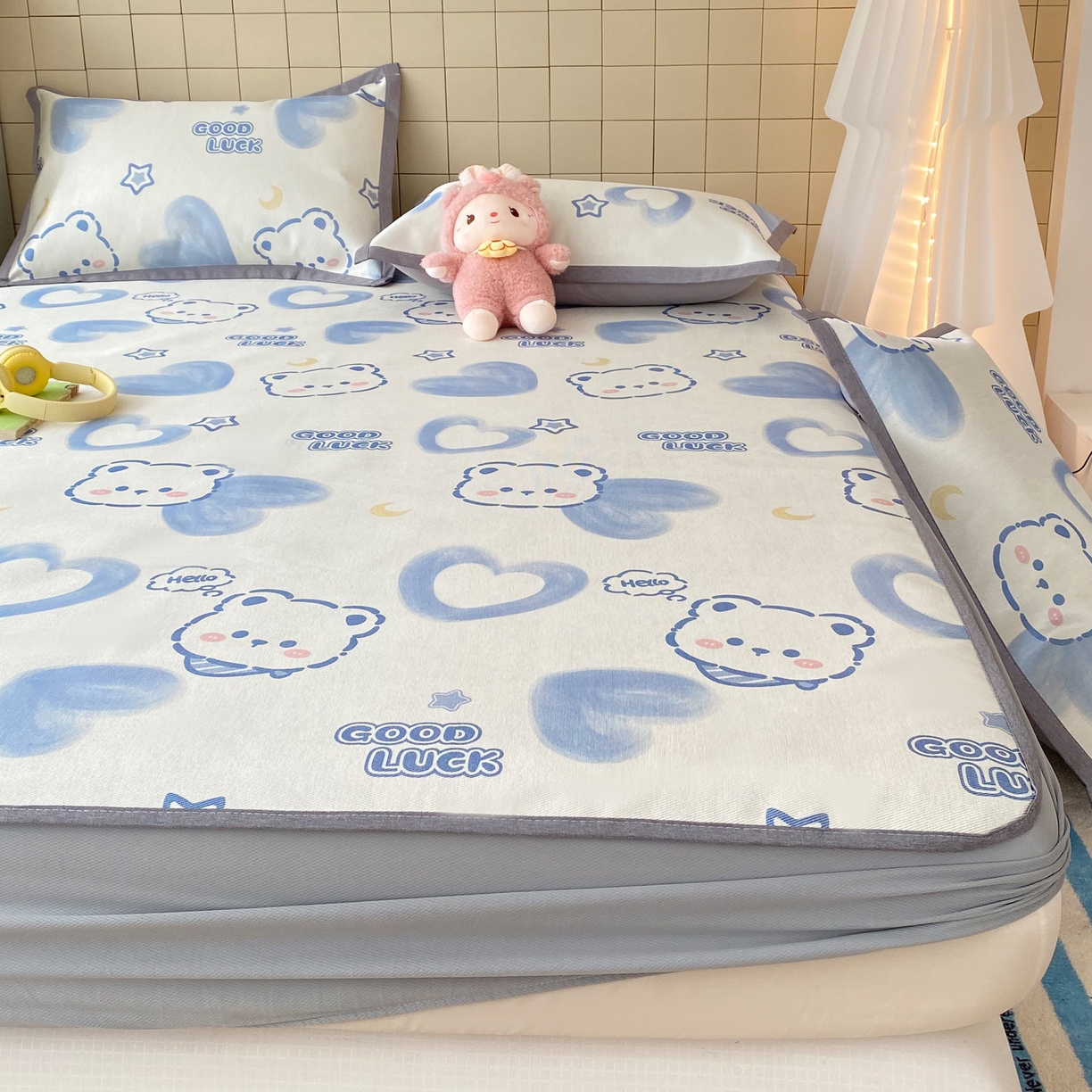 91家纺网 家纺一手货源 找家纺 金盛纺 2026新款A类数码印花冰丝席(可定制)-床笠款 星月小熊