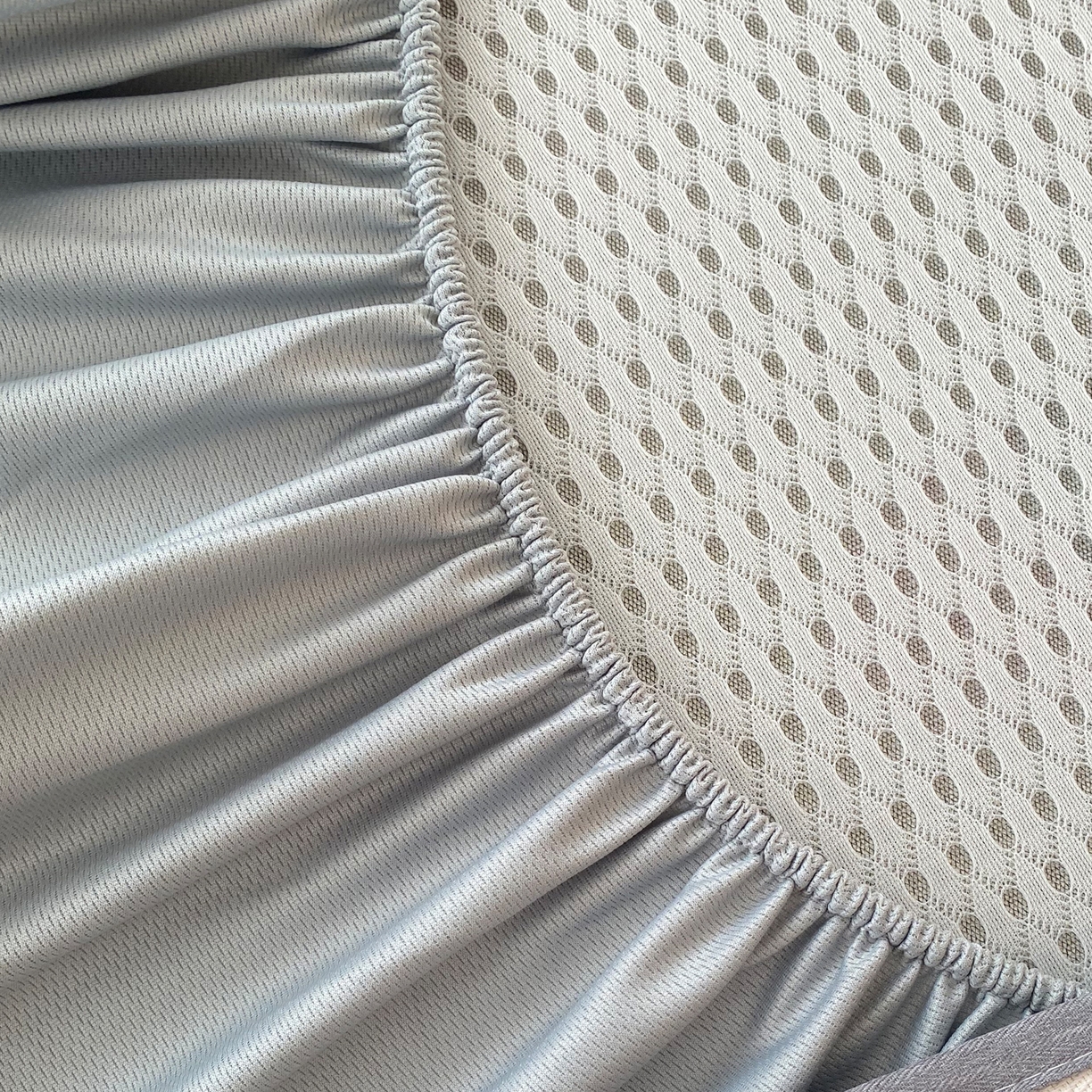 91家纺网 家纺一手货源 找家纺 金盛纺 2026新款A类数码印花冰丝席(可定制)-床笠款 草莓心