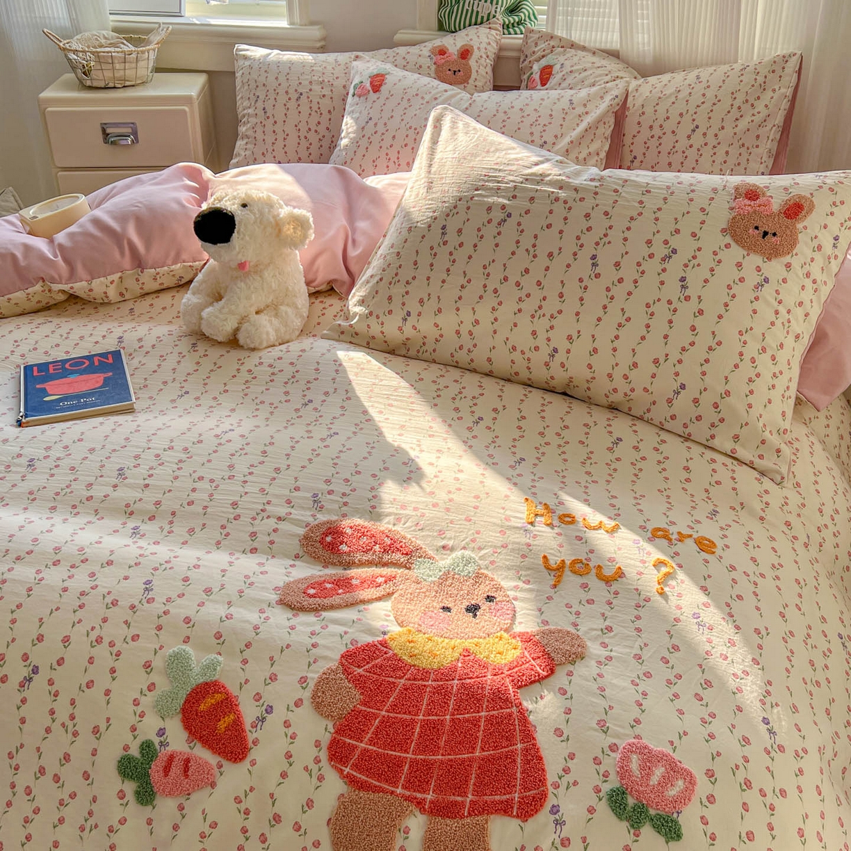 91家纺网 家纺一手货源 找家纺 一比一家纺 2026新款仿棉毛巾绣四件套 粉花兔仔