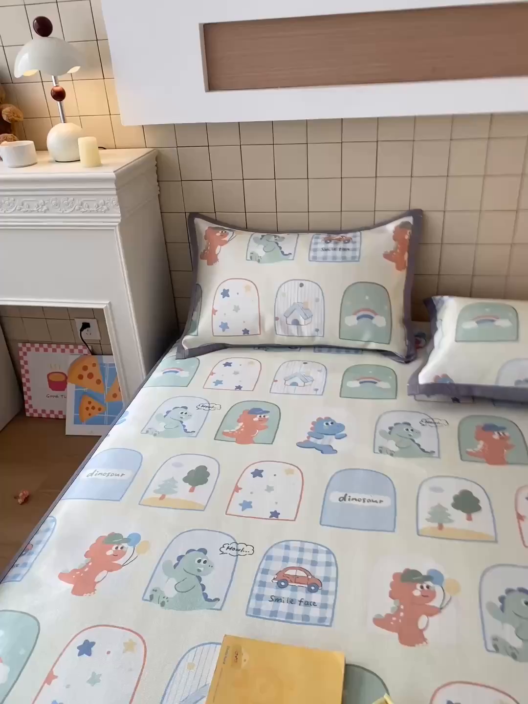 91家纺网 家纺一手货源 找家纺 金盛纺 2026新款A类数码印花冰丝席(可定制)-床笠款 夏日萌龙记