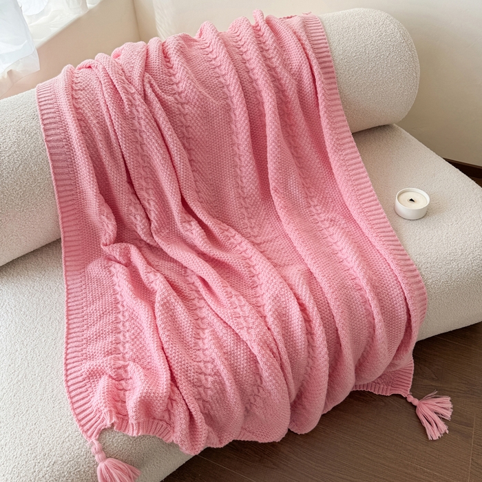 91家纺网 家纺一手货源 找家纺 丹本家纺 2026新款针织毛毯鹿毛绒纯色流苏航空休闲毯办公午睡盖毯多功能装饰毯 玫瑰粉