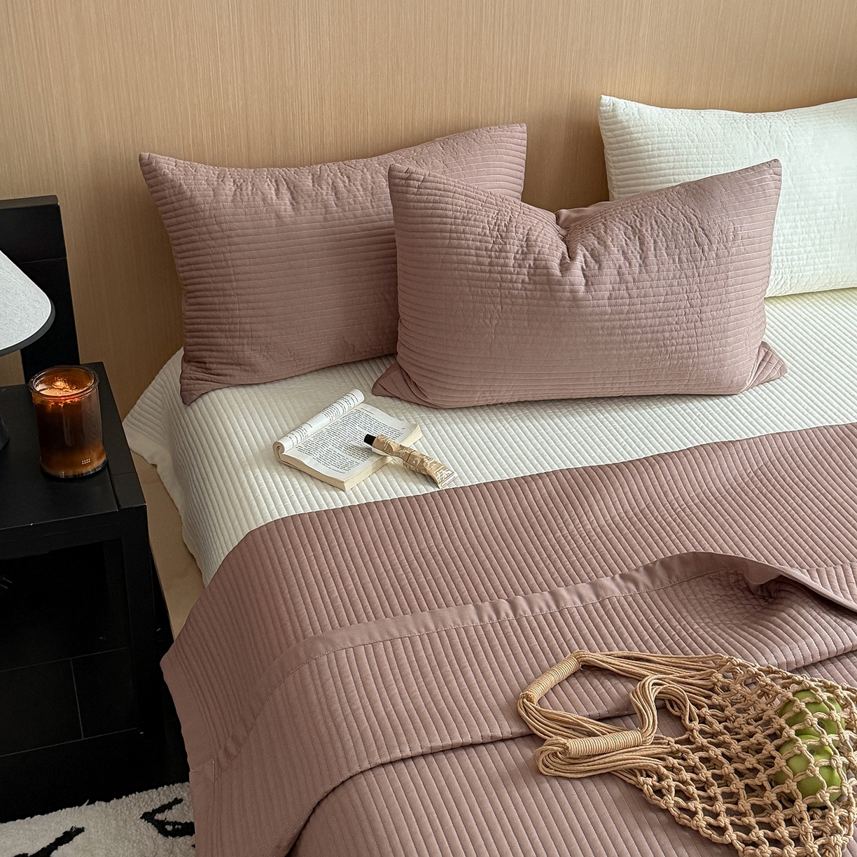 91家纺网 家纺一手货源 找家纺 漫调家纺 2026新款韩国莫代尔夏被床盖系列-宽边直条款 可可暖棕