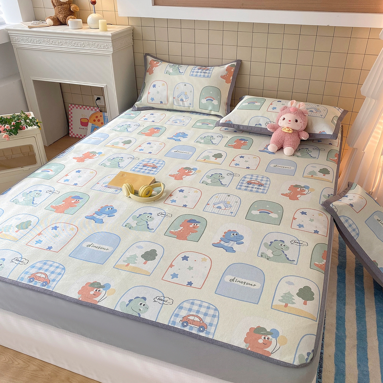 91家纺网 家纺一手货源 找家纺 金盛纺 2026新款A类数码印花冰丝席(可定制)-床笠款 夏日萌龙记