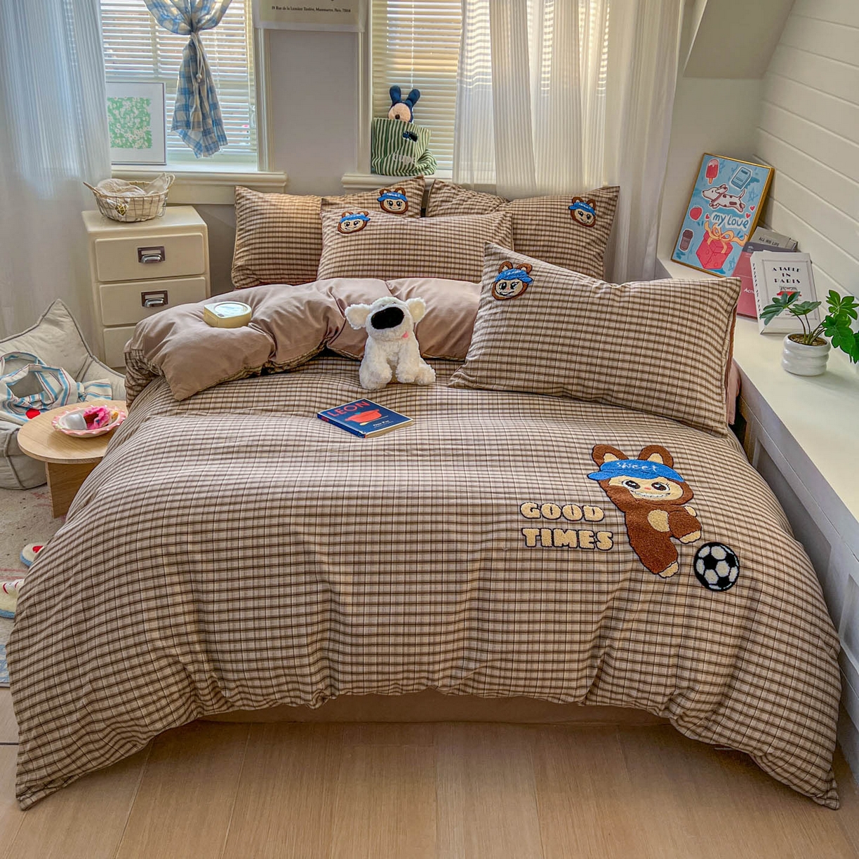 91家纺网 家纺一手货源 找家纺 一比一家纺 2026新款仿棉毛巾绣四件套 棕格布布