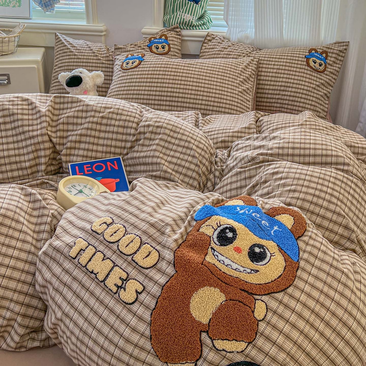 91家纺网 家纺一手货源 找家纺 一比一家纺 2026新款仿棉毛巾绣四件套 棕格布布