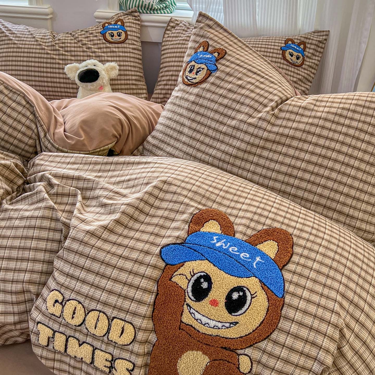 91家纺网 家纺一手货源 找家纺 一比一家纺 2026新款仿棉毛巾绣四件套 棕格布布