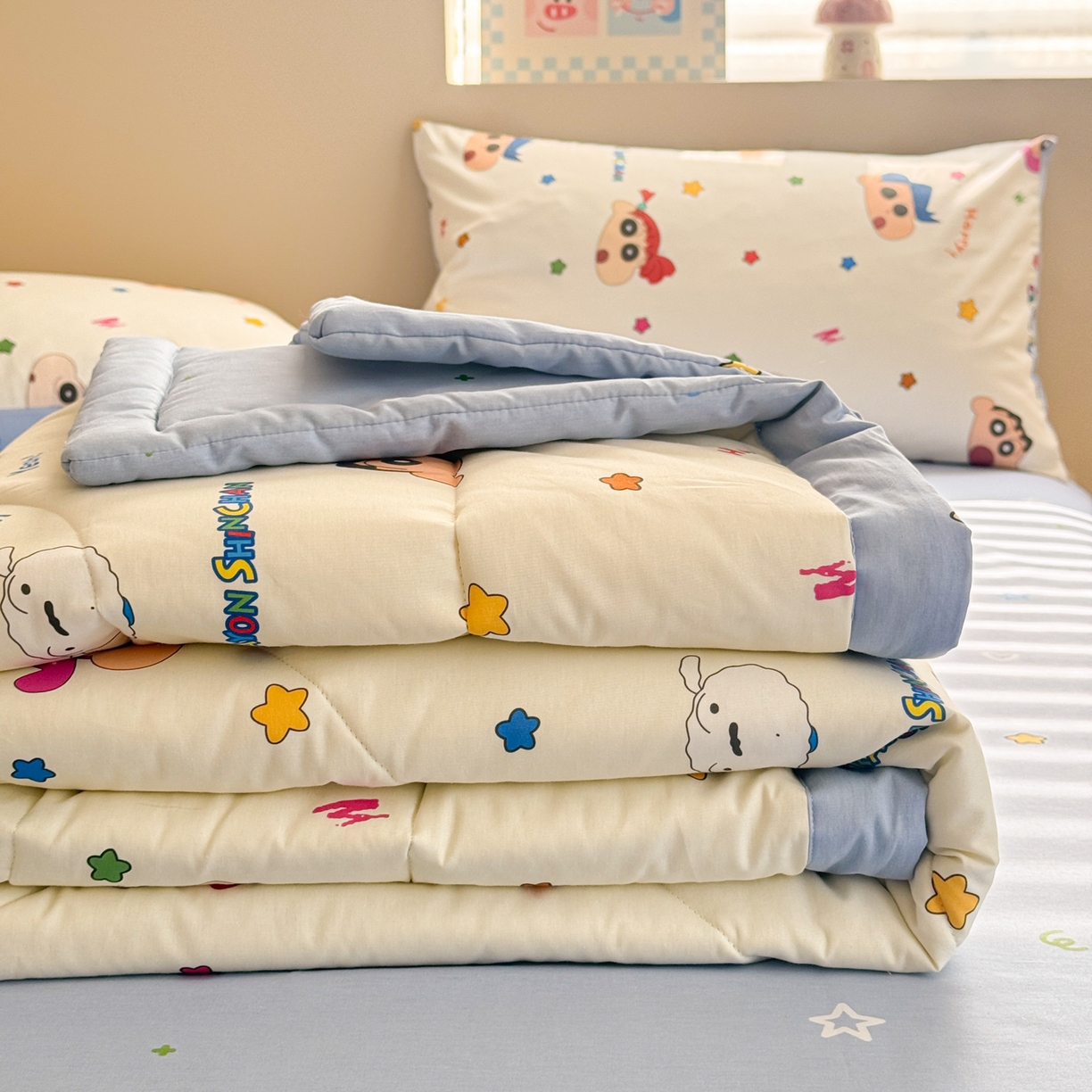 91家纺网 家纺一手货源 找家纺 （总）沐辰 2026春夏新款A类三丽鸥蜡笔小新全棉棉花夏被夏凉被空调被