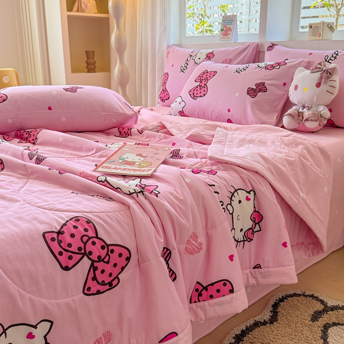 91家纺网 家纺一手货源 找家纺 沐辰 2026春夏新款A类三丽鸥蜡笔小新全棉棉花夏被夏凉被空调被 粉红凯蒂猫