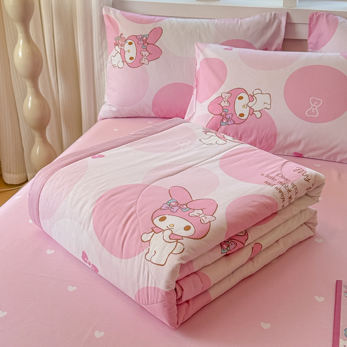 91家纺网 家纺一手货源 找家纺 沐辰 2026春夏新款A类三丽鸥蜡笔小新全棉棉花夏被夏凉被空调被 蝴蝶美乐蒂