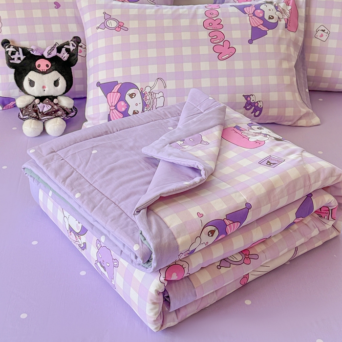 91家纺网 家纺一手货源 找家纺 沐辰 2026春夏新款A类三丽鸥蜡笔小新全棉棉花夏被夏凉被空调被 紫格库洛米