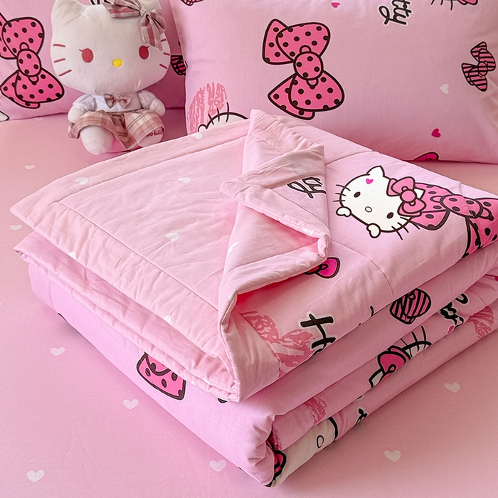 91家纺网 家纺一手货源 找家纺 沐辰 2026春夏新款A类三丽鸥蜡笔小新全棉棉花夏被夏凉被空调被 粉红凯蒂猫