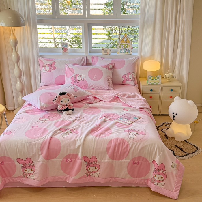 91家纺网 家纺一手货源 找家纺 沐辰 2026春夏新款A类三丽鸥蜡笔小新全棉棉花夏被夏凉被空调被 蝴蝶美乐蒂