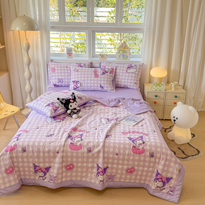 91家纺网 家纺一手货源 找家纺 沐辰 2026春夏新款A类三丽鸥蜡笔小新全棉棉花夏被夏凉被空调被 紫格库洛米