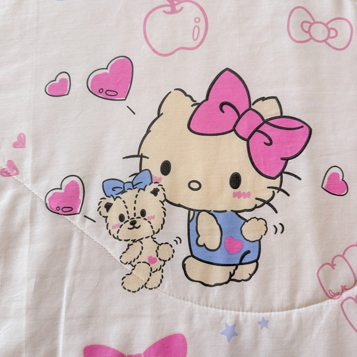 91家纺网 家纺一手货源 找家纺 沐辰 2026春夏新款A类三丽鸥蜡笔小新全棉棉花夏被夏凉被空调被 超甜凯蒂猫