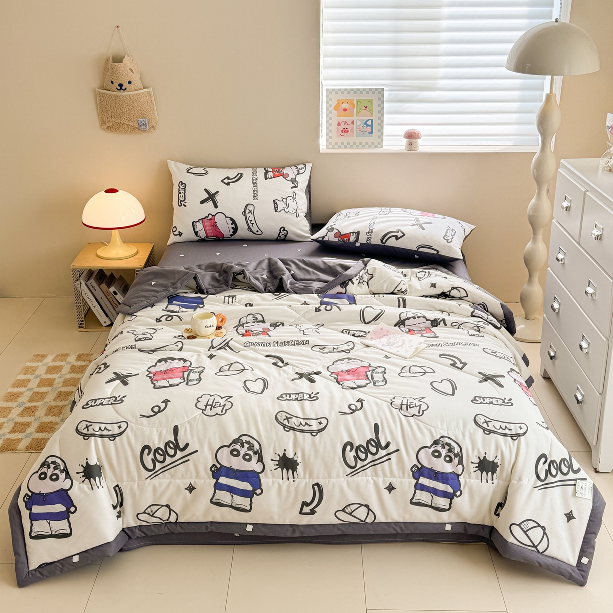 91家纺网 家纺一手货源 找家纺 沐辰 2026春夏新款A类三丽鸥蜡笔小新全棉棉花夏被夏凉被空调被 涂鸦小新