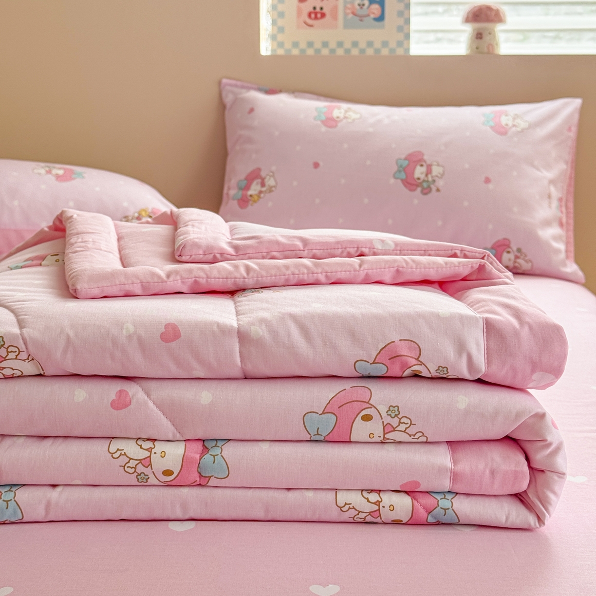 91家纺网 家纺一手货源 找家纺 沐辰 2026春夏新款A类三丽鸥蜡笔小新全棉棉花夏被夏凉被空调被 闪亮美乐蒂