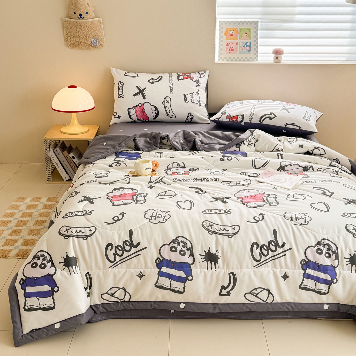 91家纺网 家纺一手货源 找家纺 沐辰 2026春夏新款A类三丽鸥蜡笔小新全棉棉花夏被夏凉被空调被 涂鸦小新